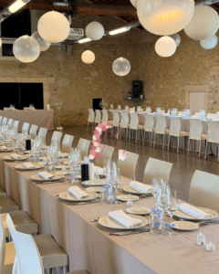 Décoration de mariage élégante dans l’Hérault